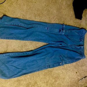 baggy jeans in style very good shape only worn 1 time in very good shape